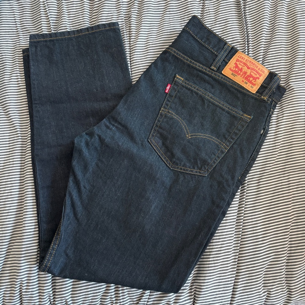 Men’s Levi 502 jeans, 38x32